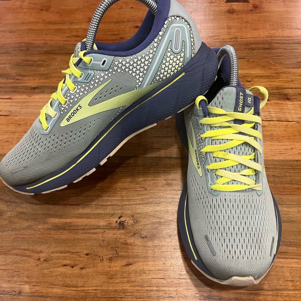 Brooks Ghost 14 Men's Athletic Shoes - Gray and Lime